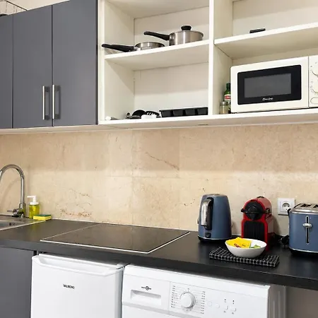 Appartement Charming 1br Near Eiffel Tower With Netflix Parijs