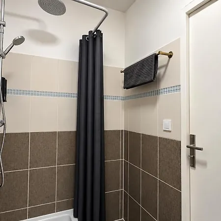 Charming 1br Near Eiffel Tower With Netflix Appartement Parijs