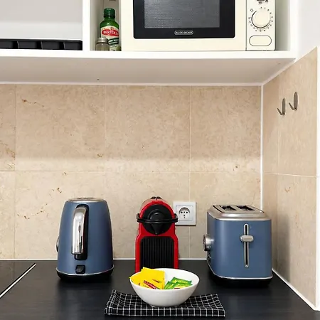 Charming 1br Near Eiffel Tower With Netflix * Parijs